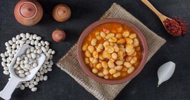 Kuru fasulye neye iyi gelir?